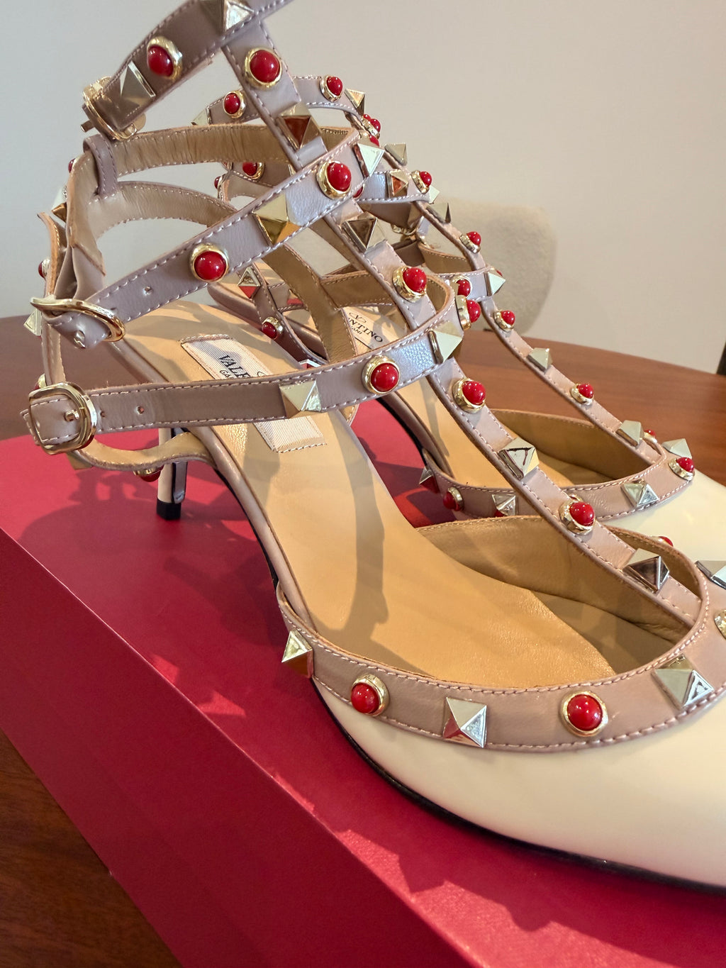 Valentino Garavani Rockstud Pumps