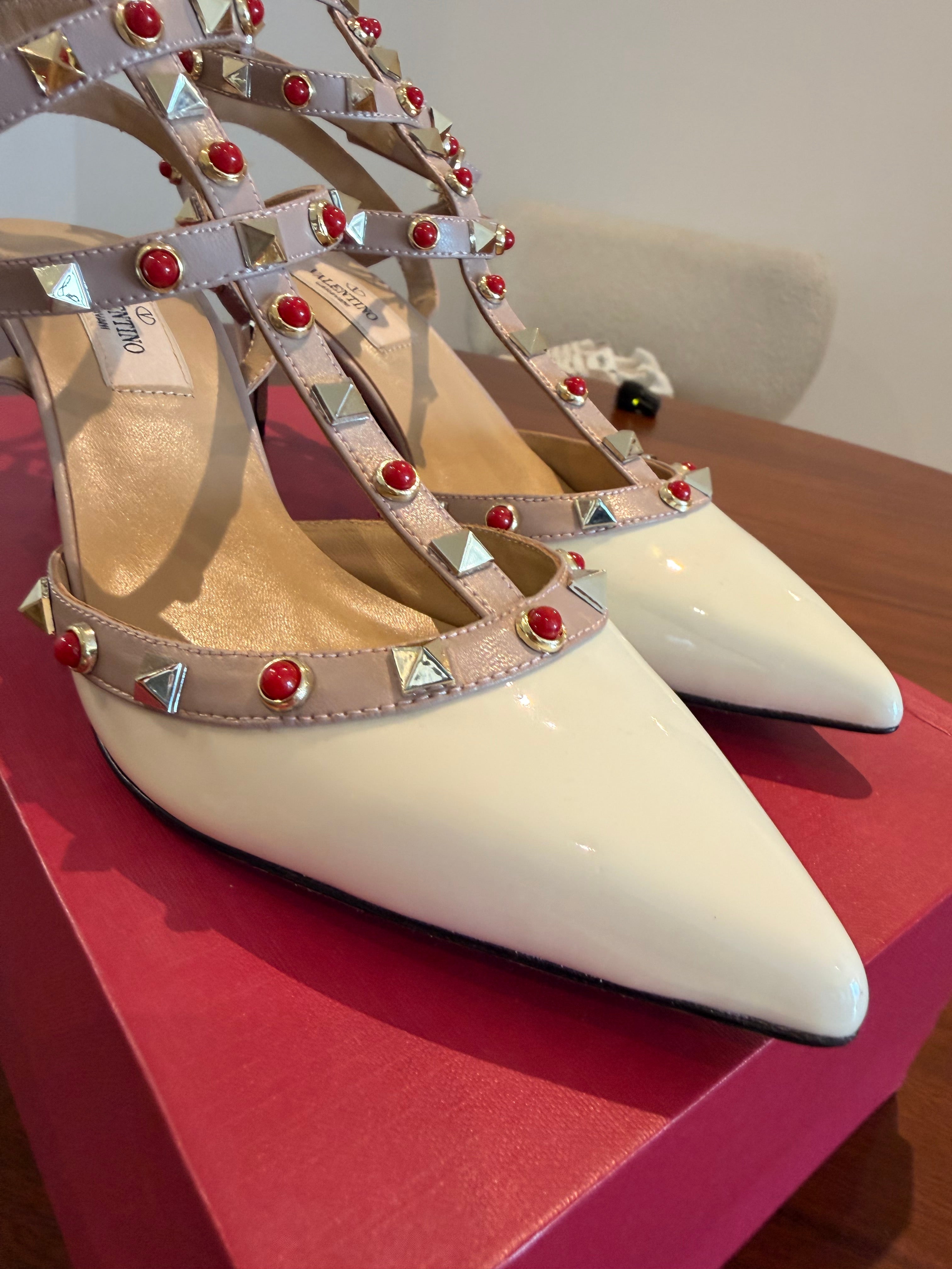 Valentino Garavani Rockstud Pumps