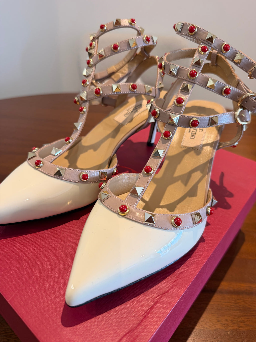 Valentino Garavani Rockstud Pumps